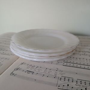 Anchor Hocking Suburbia Set Of 4 White and Gold Dinner Side Plates Set